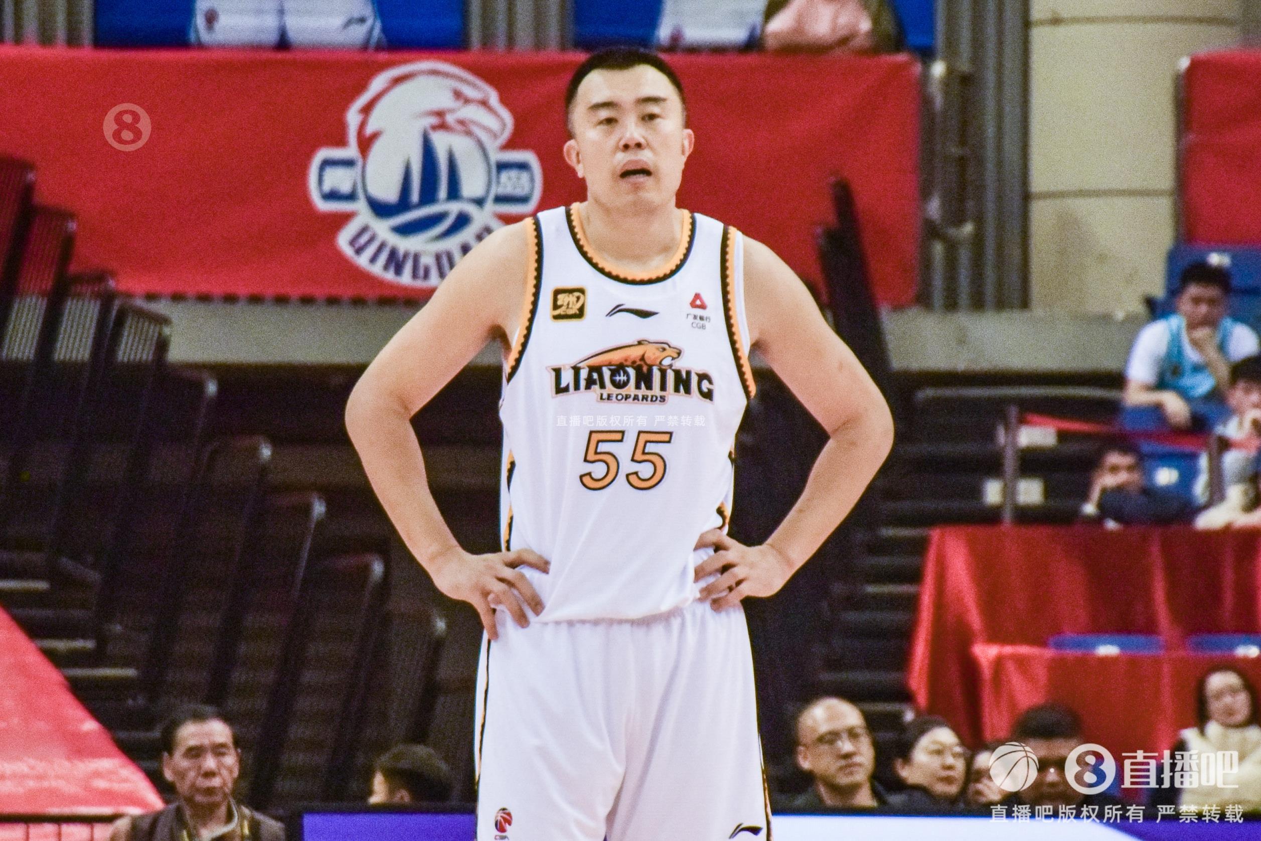 老將盡力了！韓德君7中4拿到14分12籃板3助攻