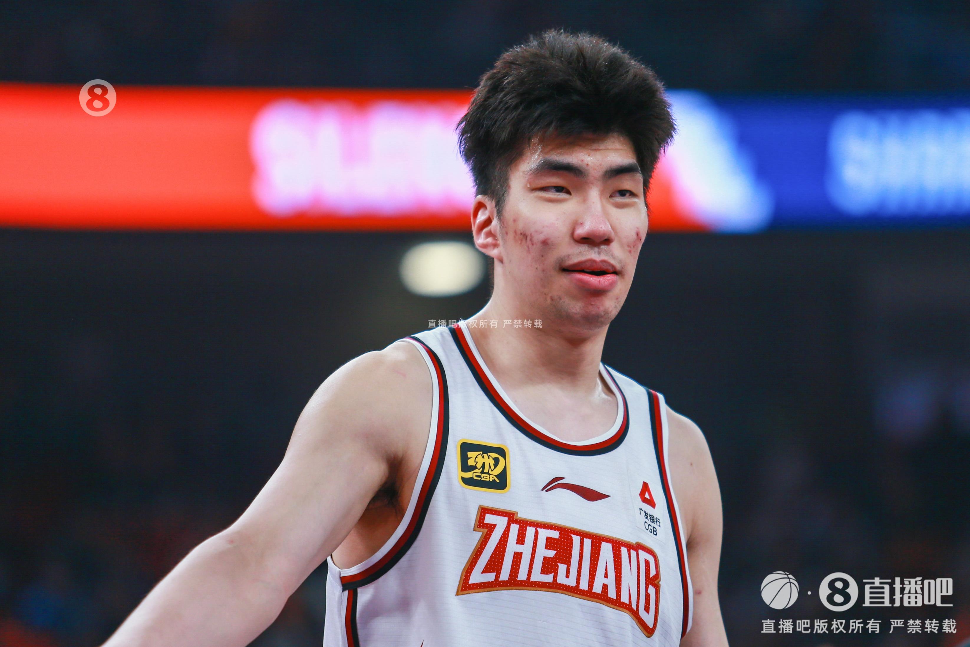 效率極高！余嘉豪8中8貢獻(xiàn)20分7板 罰球5中4